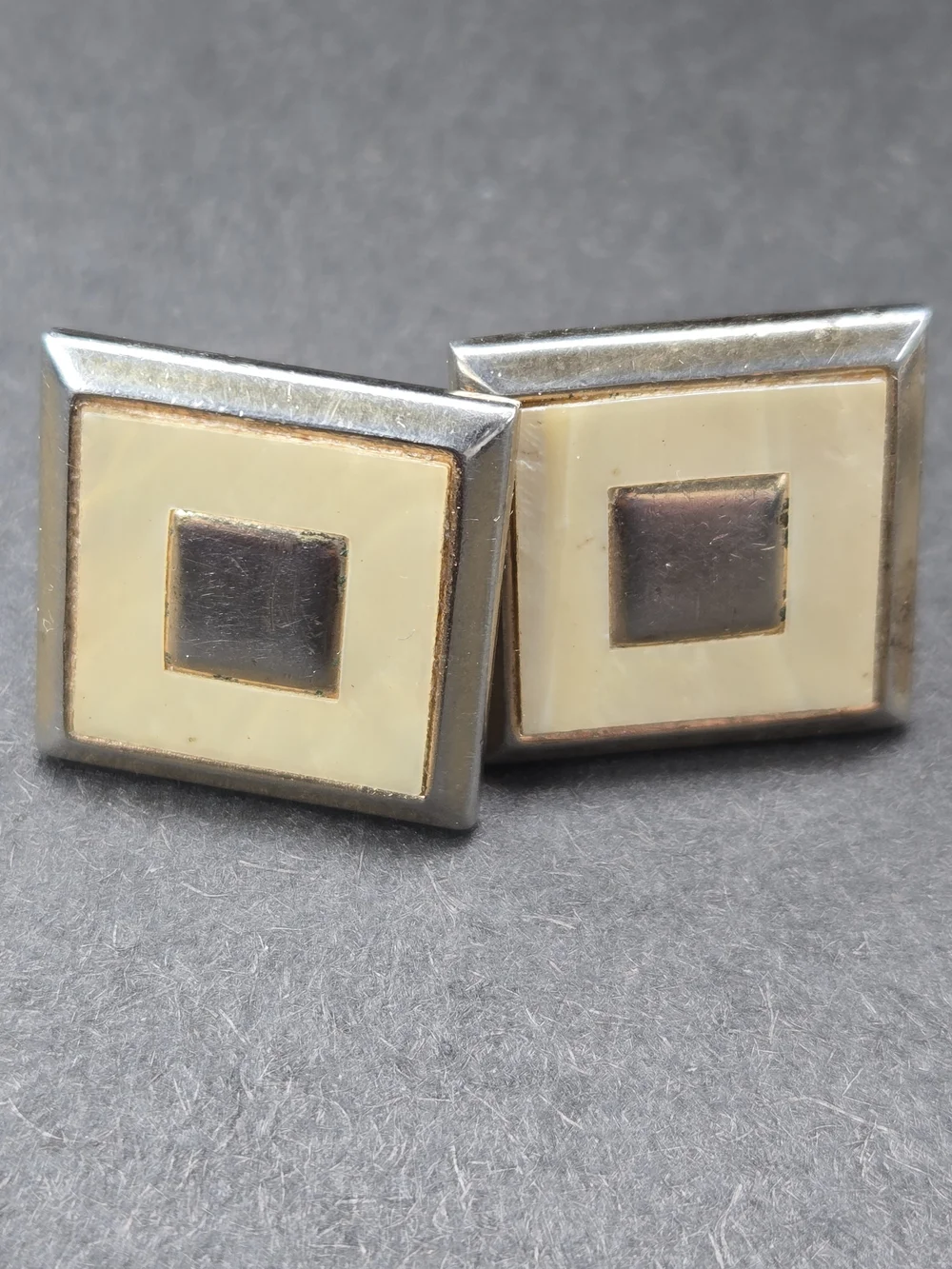 VTG SWANK Gold-tone In Abalone Cufflinks  & Mother-of-Pearl Round Cufflinks Set